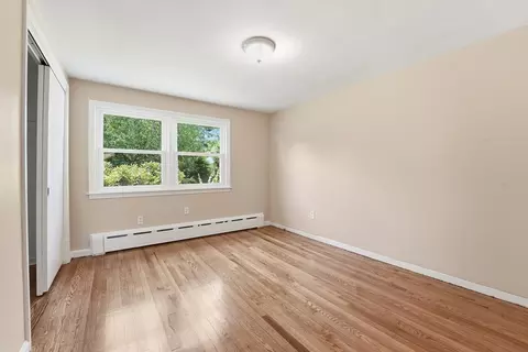 Bedroom - 83 Druid Hill Rd, Springfield, MA 01129 photo 1 of 6