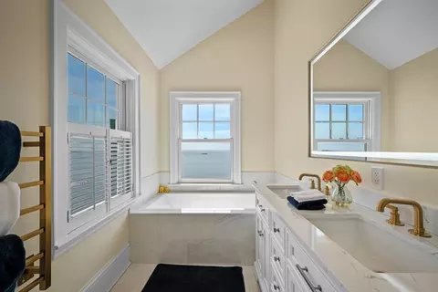 16 Coolidge Rd, Marblehead, MA 01945 photo 24