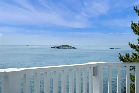 16 Coolidge Rd, Marblehead, MA 01945 photo 12