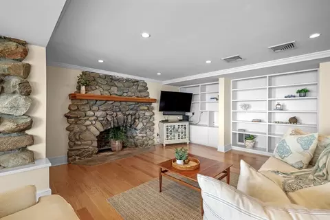 16 Coolidge Rd, Marblehead, MA 01945 photo 32