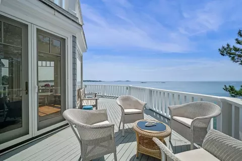 16 Coolidge Rd, Marblehead, MA 01945 photo 11