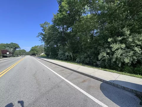 36 Lake Pkwy, Webster, MA 01570 photo 8