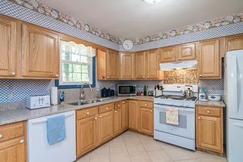 Kitchen - 908 Burts Pit Rd, Northampton, MA 01062 photo 2 of 4