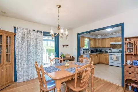 Dining - 908 Burts Pit Rd, Northampton, MA 01062 photo 2 of 3