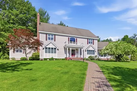 15 Long Pasture Rd, North Andover, MA 01845