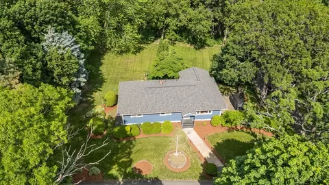 View/Area - 12 Ruby Rd, Saugus, MA 01906 photo 2 of 11