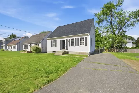 Exterior - 164 Arnold Ave, Springfield, MA 01119 photo 3 of 7