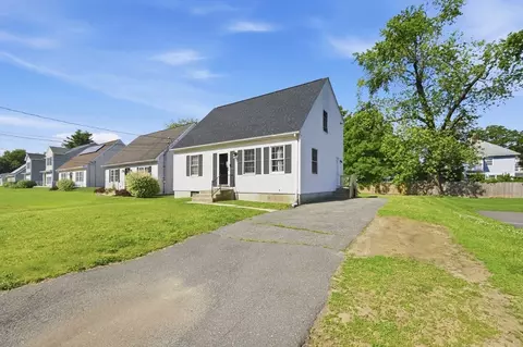 Exterior - 164 Arnold Ave, Springfield, MA 01119 photo 2 of 7