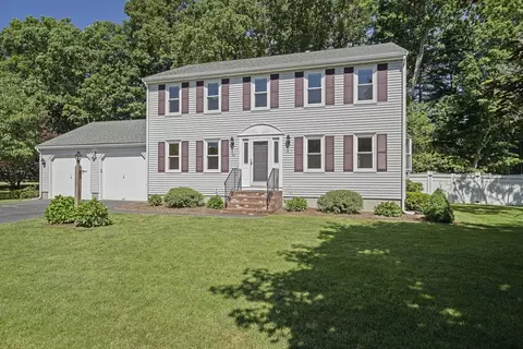 30 Fieldcrest Dr, Bridgewater, MA 02324