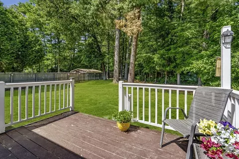 83 Strong St, Easthampton, MA 01027 photo 10