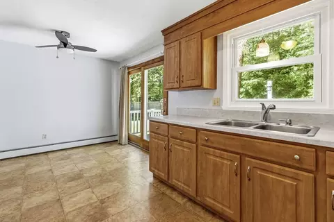 83 Strong St, Easthampton, MA 01027 photo 14