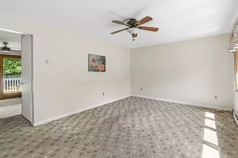 83 Strong St, Easthampton, MA 01027 photo 18
