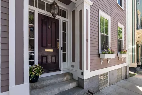 51 Chestnut St, Charlestown, MA 02129