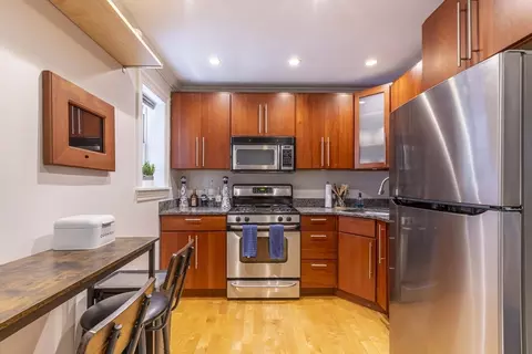 52 Cooper St #1, Boston, MA 02113