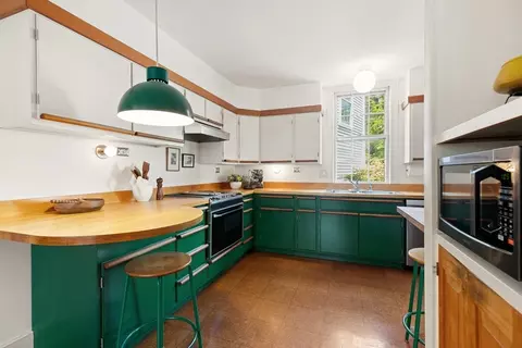 Kitchen - 34 Pearl St, Marblehead, MA 01945 photo 2 of 4