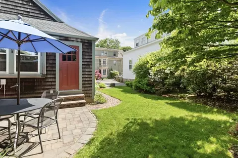 Exterior - 34 Pearl St, Marblehead, MA 01945 photo 6 of 9