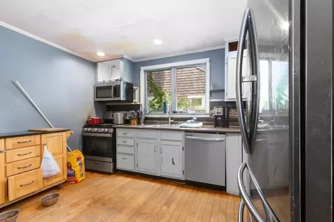 Kitchen - 27 Highland Shores Dr, Wareham, MA 02571 photo 1 of 3