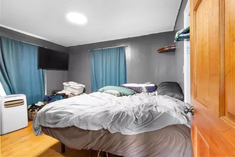 Bedroom - 27 Highland Shores Dr, Wareham, MA 02571 photo 1 of 2