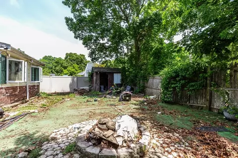 Exterior - 27 Highland Shores Dr, Wareham, MA 02571 photo 4 of 5