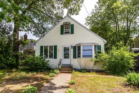 Exterior - 27 Highland Shores Dr, Wareham, MA 02571 photo 1 of 5