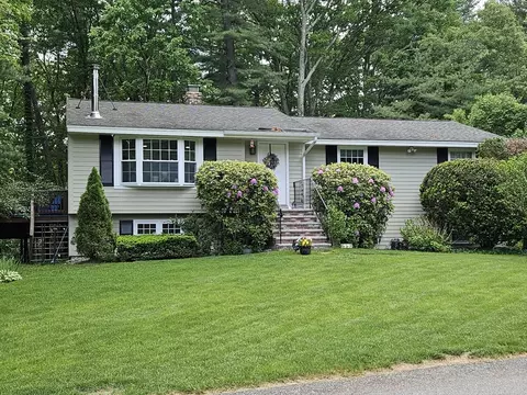 77 Old Stage Rd, Chelmsford, MA 01824