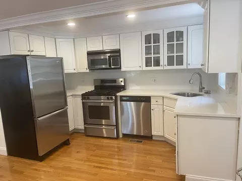 591 E 2nd St #1, Boston, MA 02127