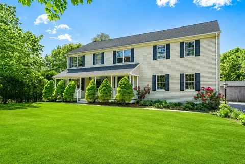 323 Oakhill Ave, Attleboro, MA 02703