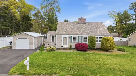 9 Joseph St, Acushnet, MA 02743