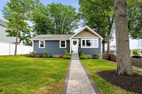 12 Arlington St, Weymouth, MA 02188
