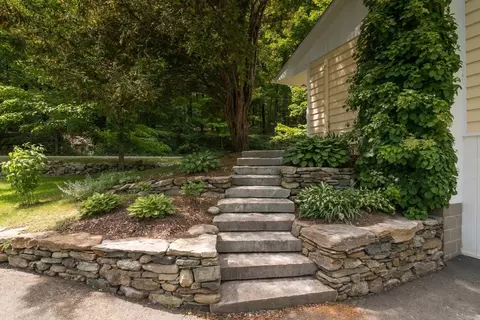 9 Long Hill Rd, Leverett, MA 01054 photo 3
