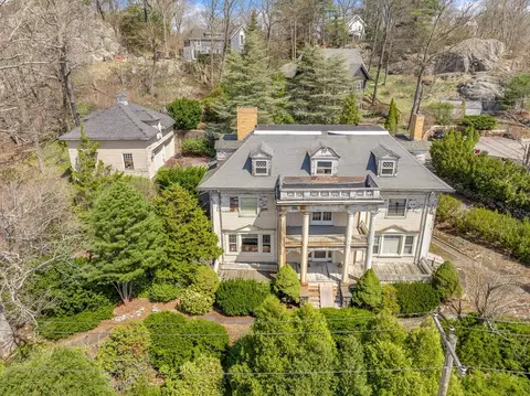 721 Franklin St, Melrose, MA 02176
