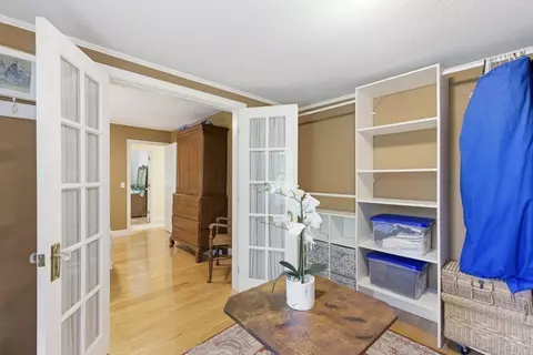 110 Parkerview St, Springfield, MA 01129 photo 10