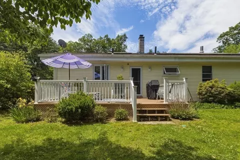 110 Parkerview St, Springfield, MA 01129 photo 25