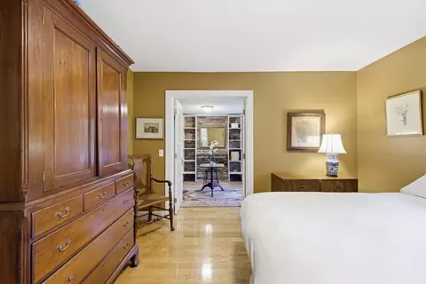 110 Parkerview St, Springfield, MA 01129 photo 8