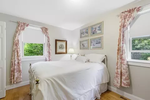 110 Parkerview St, Springfield, MA 01129 photo 15