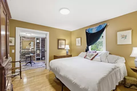 110 Parkerview St, Springfield, MA 01129 photo 12
