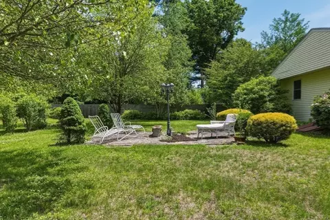 110 Parkerview St, Springfield, MA 01129 photo 27