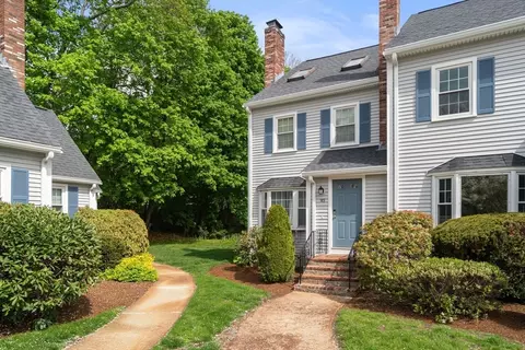 93 Village St #93, Easton, MA 02334