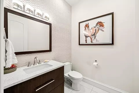Bath - 129 Rangeley Rd, Chestnut Hill, MA 02467 photo 4 of 6