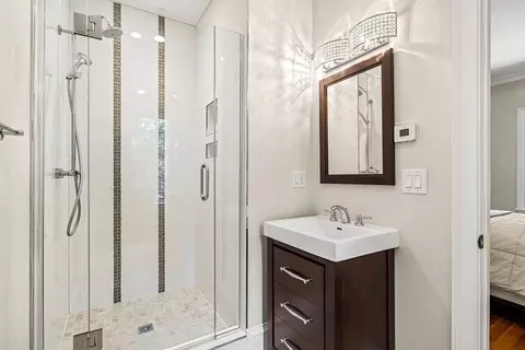 Bath - 129 Rangeley Rd, Chestnut Hill, MA 02467 photo 6 of 6