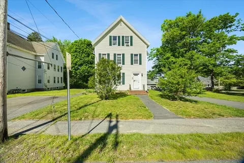 56 Everett St, Middleboro, MA 02346