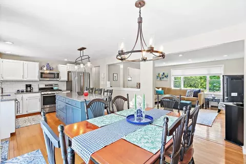 Dining - 3 Thomas Dr, Franklin, MA 02038 photo 2 of 2