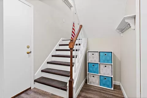 Entry Way - 3 Thomas Dr, Franklin, MA 02038 photo 2 of 2
