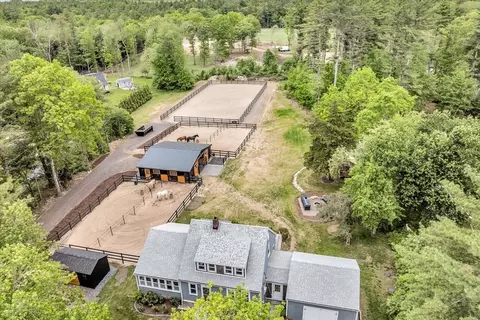 60 Benson St, Middleboro, MA 02346
