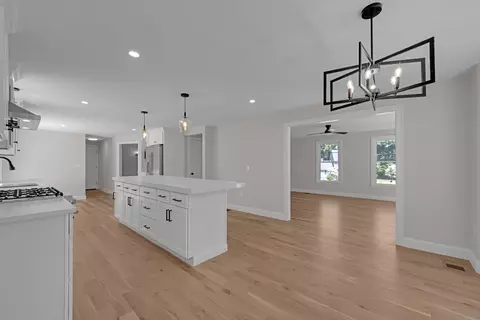 23 Juniper Rd, Franklin, MA 02038 photo 11