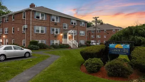 2 Mcdewell Ave #12, Danvers, MA 01923