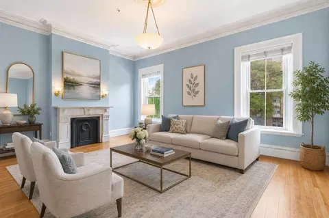 17 High St #2, Brookline, MA 02445