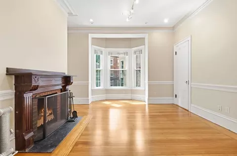 Living - 17 High St #2, Brookline, MA 02445 photo 4 of 5