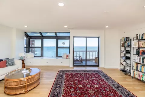 1 Seal Hbr #PH16, Winthrop, MA 02152