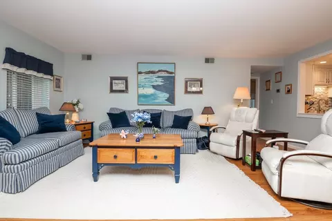 Living - 30 Conant St #1B, Beverly, MA 01915 photo 4 of 5